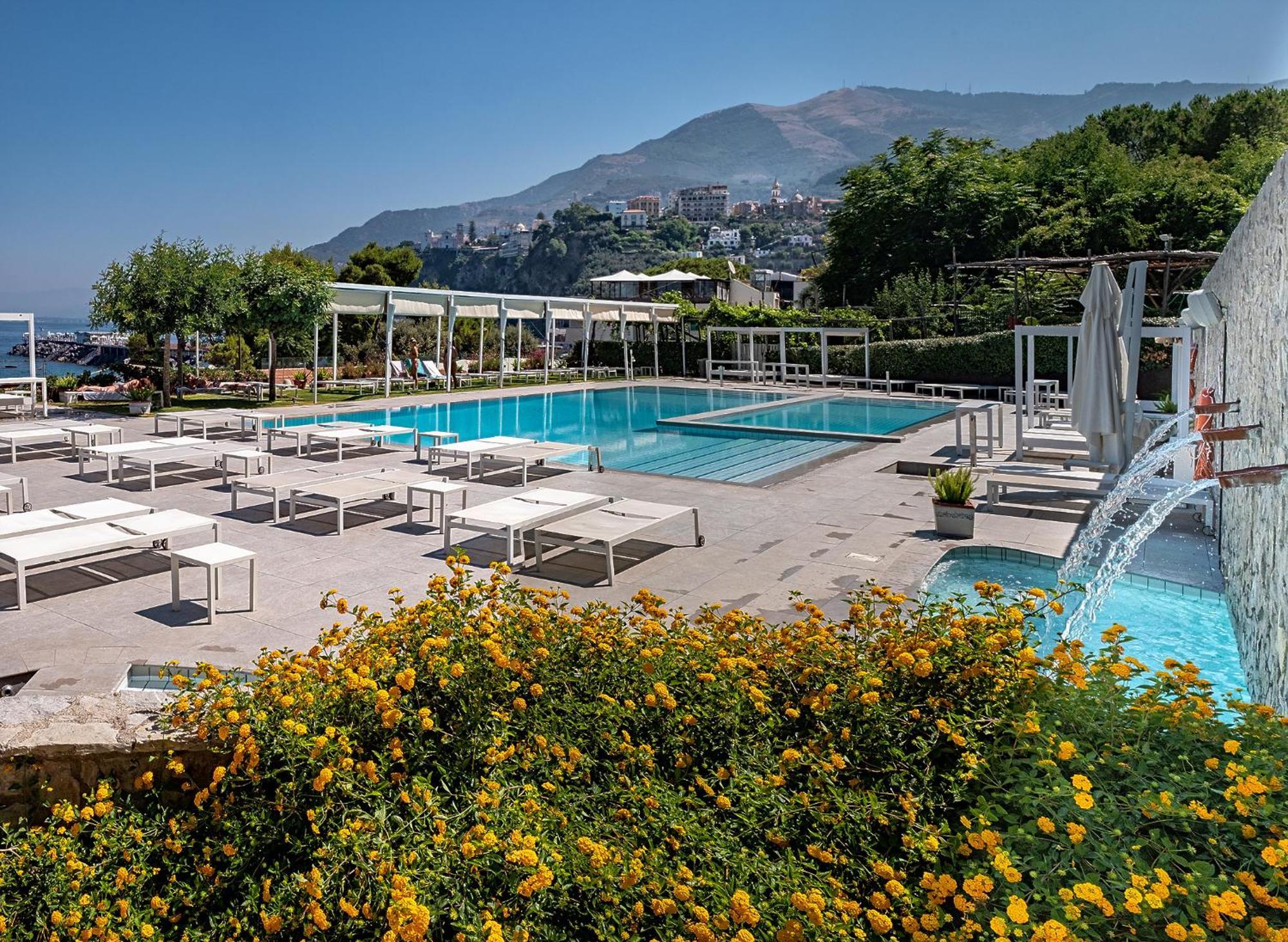 Hotel Le Axidie Вико-Экуенсе Экстерьер фото